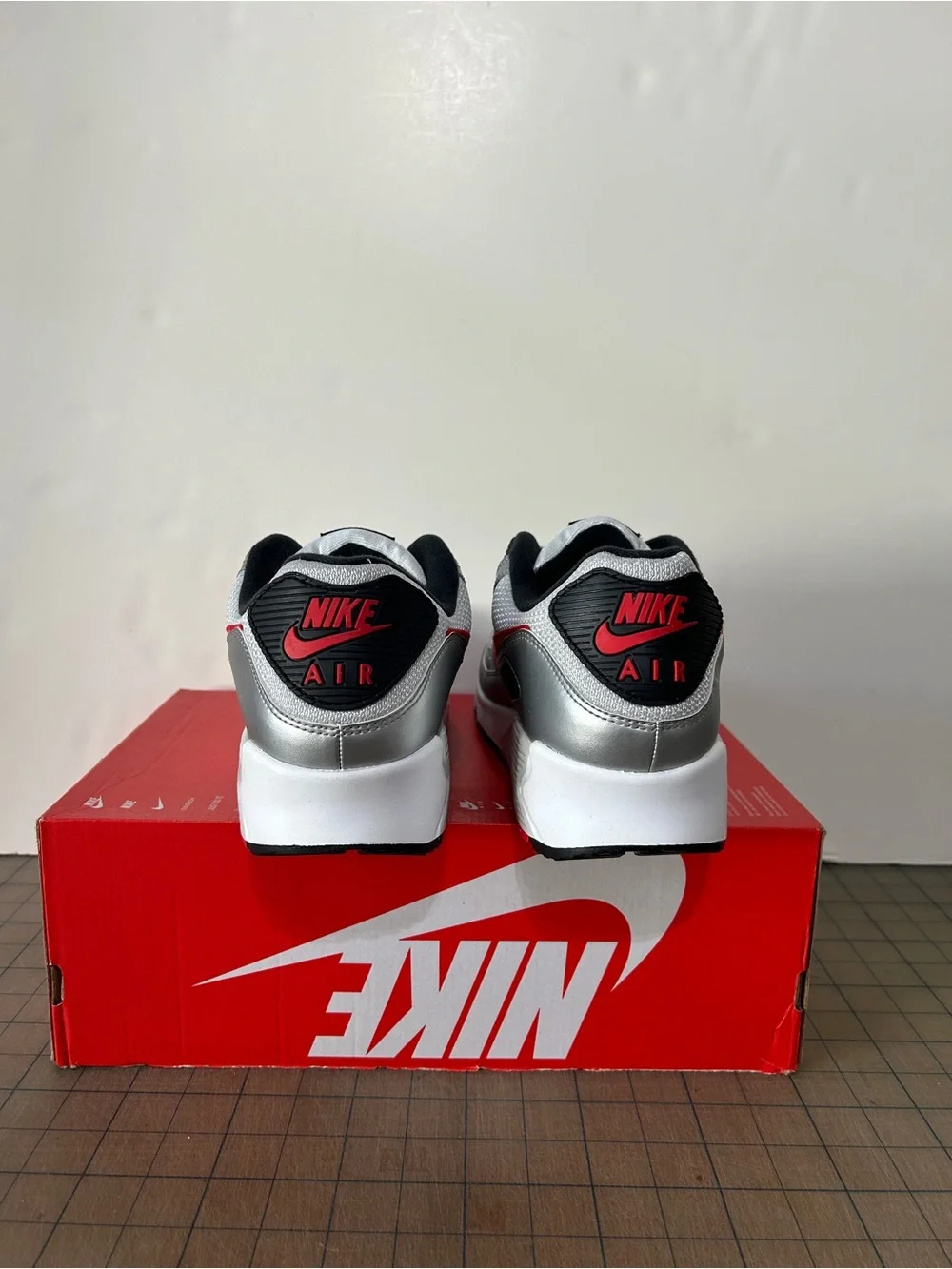 Nike Air Max 90 ‘Icons - Silver Bullet’